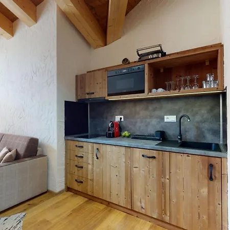 Διαμέρισμα Izijasna & *