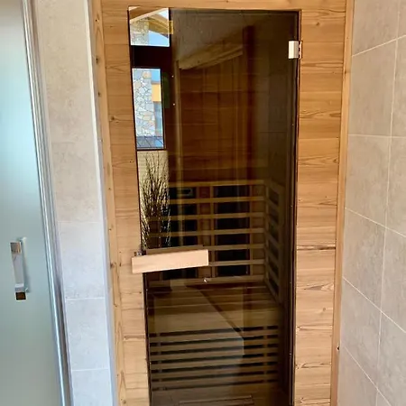 Apartment Izijasna &