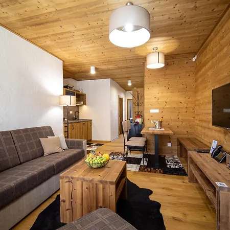 Izijasna & Apartment