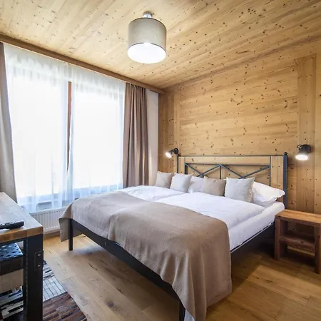 Izijasna & Διαμέρισμα *