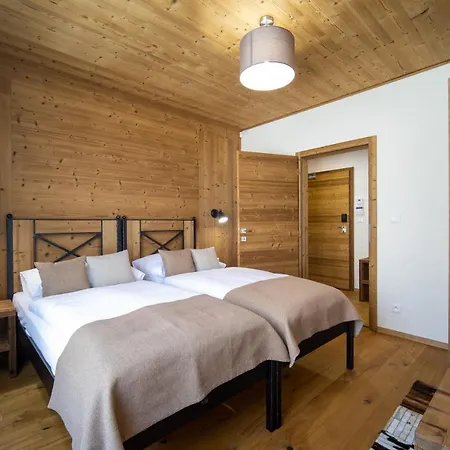 Apartment Izijasna &