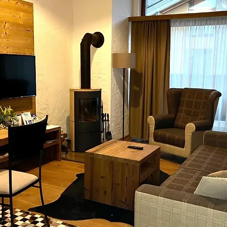 Apartment Izijasna &