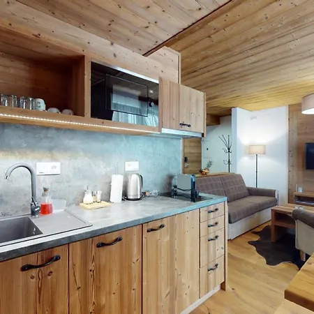 Izijasna & Apartment