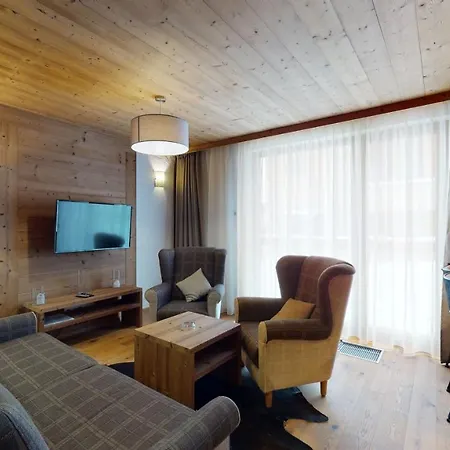 Izijasna & Apartment *